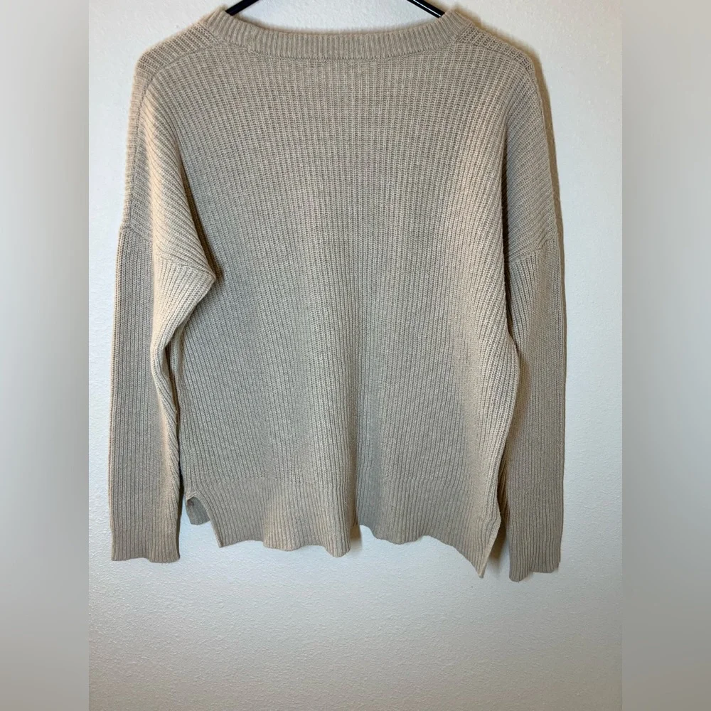 Madewell Crewneck Sweater With Front Pocket - Picture 2 of 4